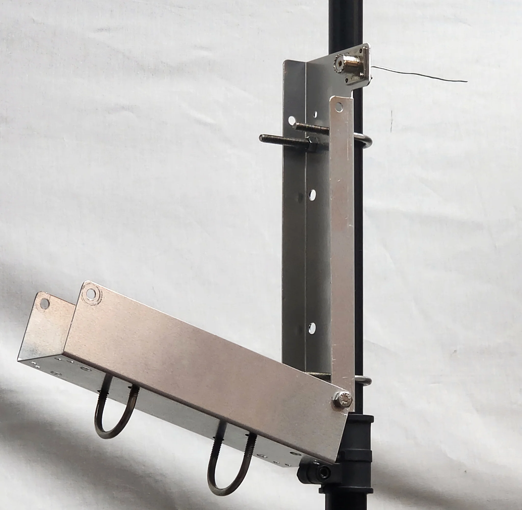 Cushcraft HV-4E-TB, Tilt Base for easy Tuning and Maintenance for HV-4E